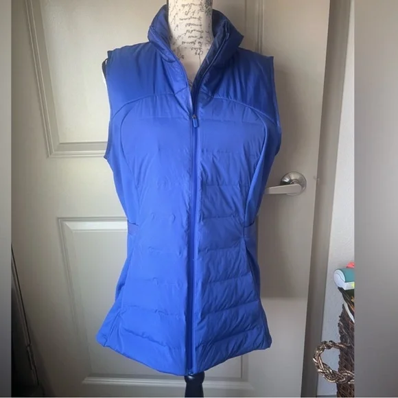 Lululemon down for it all vest Blue SZ 14 New! - Picture 5 of 10